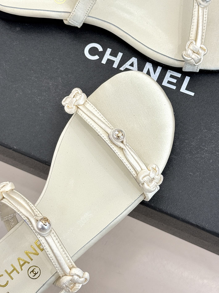 最高級シャネルスーパーコピー CHANEL 2026年春夏 新作 フラットサンダル カジュアルサンダル ホワイト 2630826 フラット サンダル ミュール - 画像 (5)