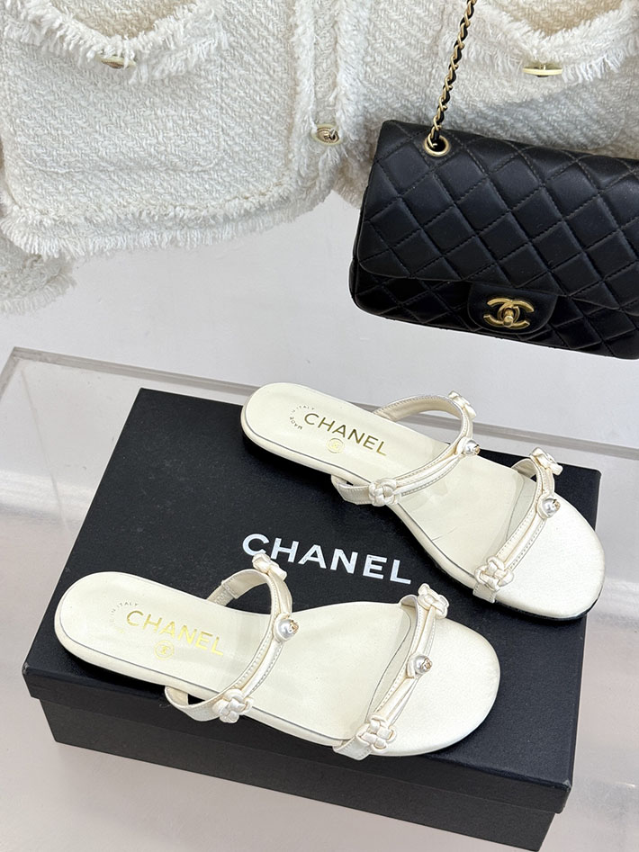 最高級シャネルスーパーコピー CHANEL 2026年春夏 新作 ココマーク サンダル レディース 女 ホワイト 2630829 シャネル サンダル 白 - 画像 (9)