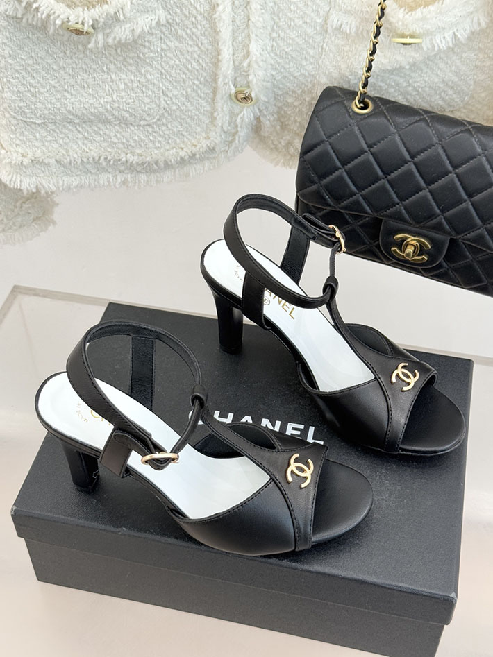 最高級シャネルスーパーコピー CHANEL 2026年 新作 Tストラップサンダル ココマーク ラムスキン ブラック 2630851 シャネル サンダル 公式 - 画像 (9)