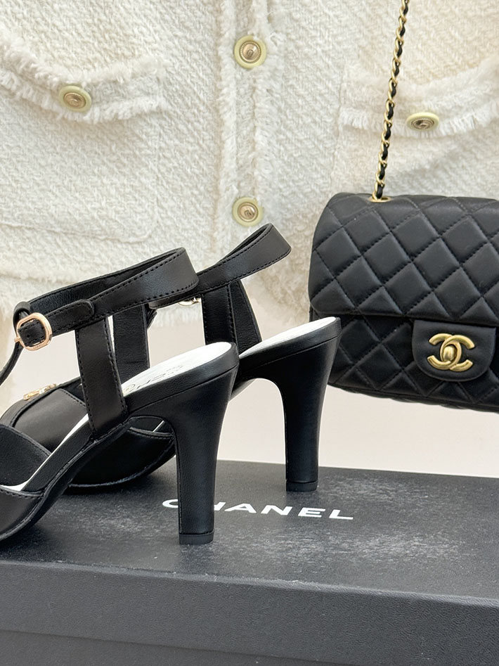 最高級シャネルスーパーコピー CHANEL 2026年 新作 Tストラップサンダル ココマーク ラムスキン ブラック 2630851 シャネル サンダル 公式 - 画像 (6)