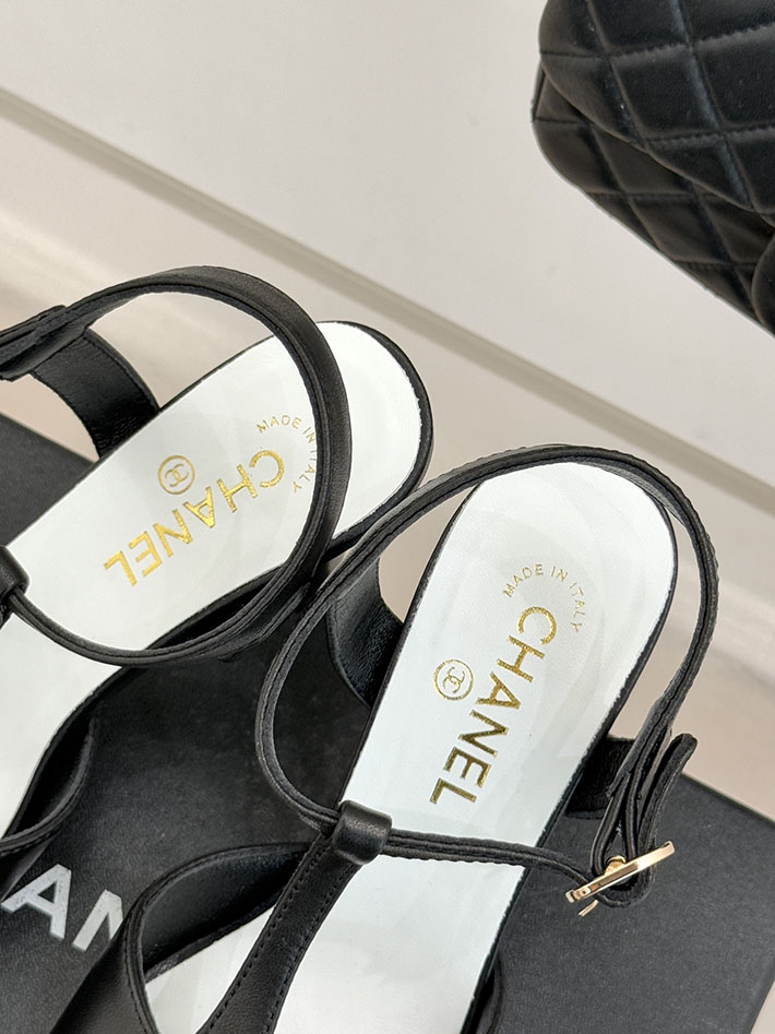 最高級シャネルスーパーコピー CHANEL 2026年 新作 Tストラップサンダル ココマーク ラムスキン ブラック 2630851 シャネル サンダル 公式 - 画像 (4)