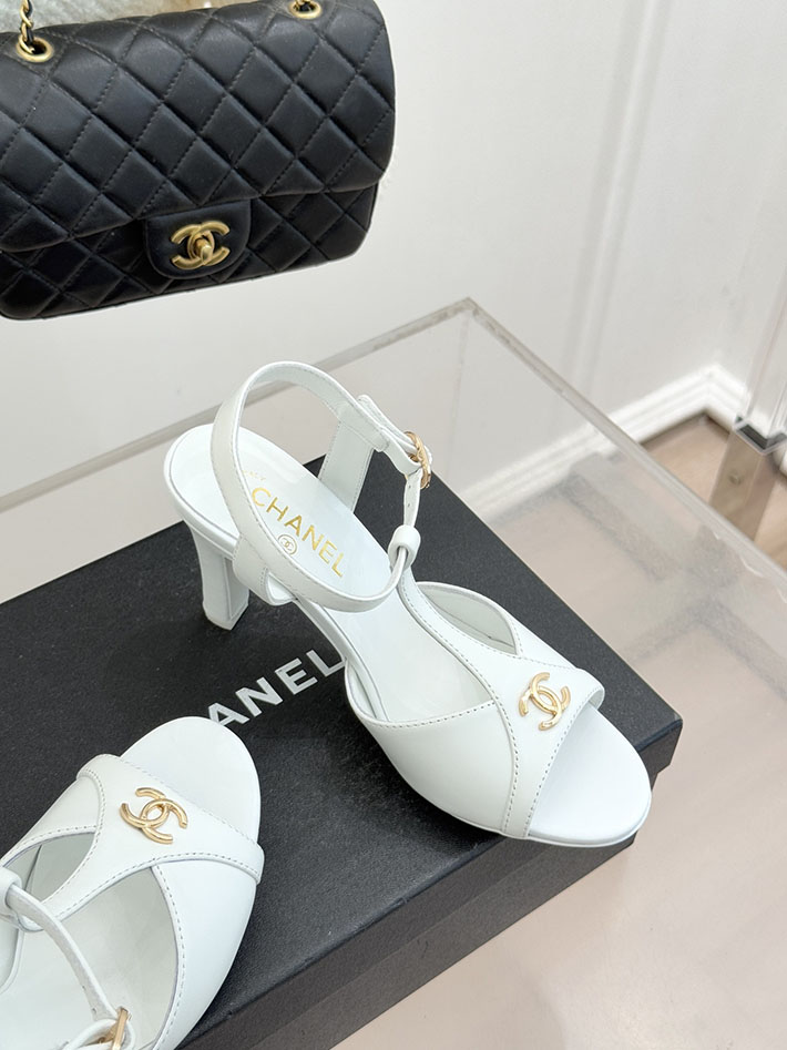 最高級シャネルスーパーコピー CHANEL 2026年 新作 Tストラップサンダル ココマーク ラムスキン ホワイト 2630852 シャネル サンダル 白 - 画像 (7)