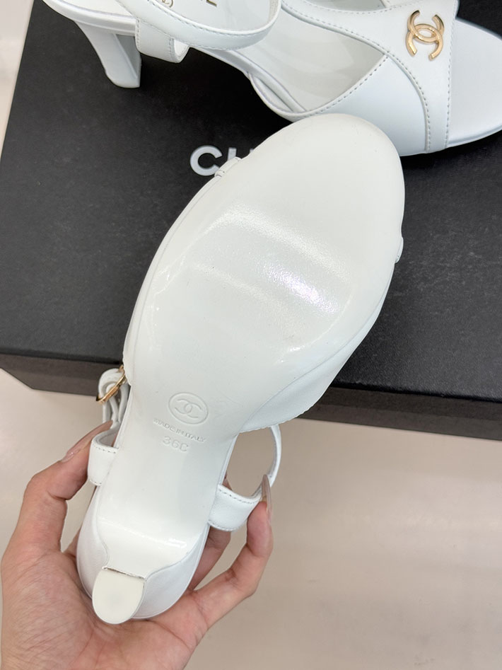 最高級シャネルスーパーコピー CHANEL 2026年 新作 Tストラップサンダル ココマーク ラムスキン ホワイト 2630852 シャネル サンダル 白 - 画像 (3)