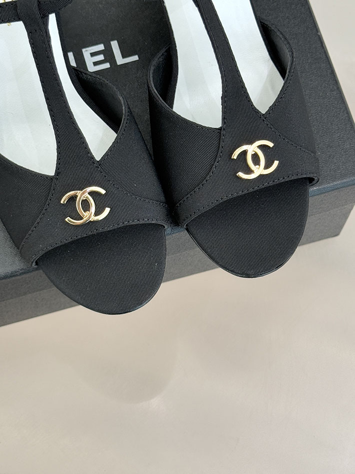 最高級シャネルスーパーコピー CHANEL 2026年 新作 サンダル ココマーク スエード キッドスキン ブラック 2630854 シャネル サンダル 新作 - 画像 (5)