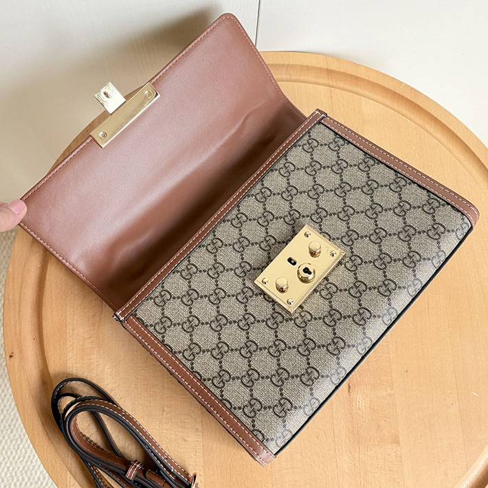 グッチ直営アウトレット店 GUCCI パドロック ミディアム トップハンドルバッグ ベージュ/ブラウン 838998 FAD6L 9758 グッチ バッグ アウトレット - 画像 (4)