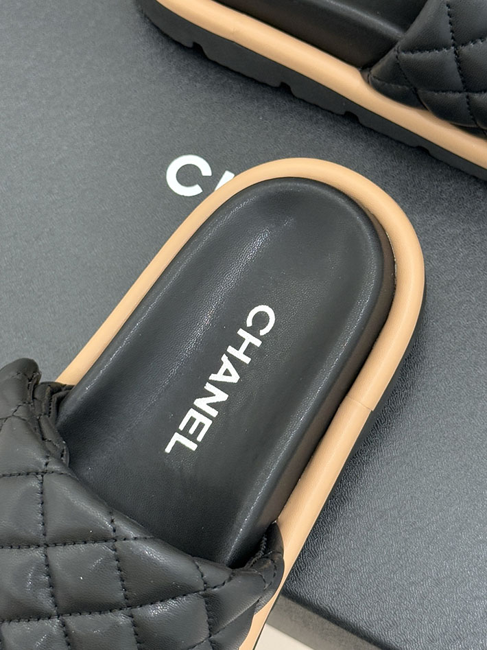 最高級シャネルスーパーコピー CHANEL 2026年 新作 サンダル マトラッセ ココマーク ミュール ブラック 2630858 シャネル サンダル 公式 - 画像 (4)