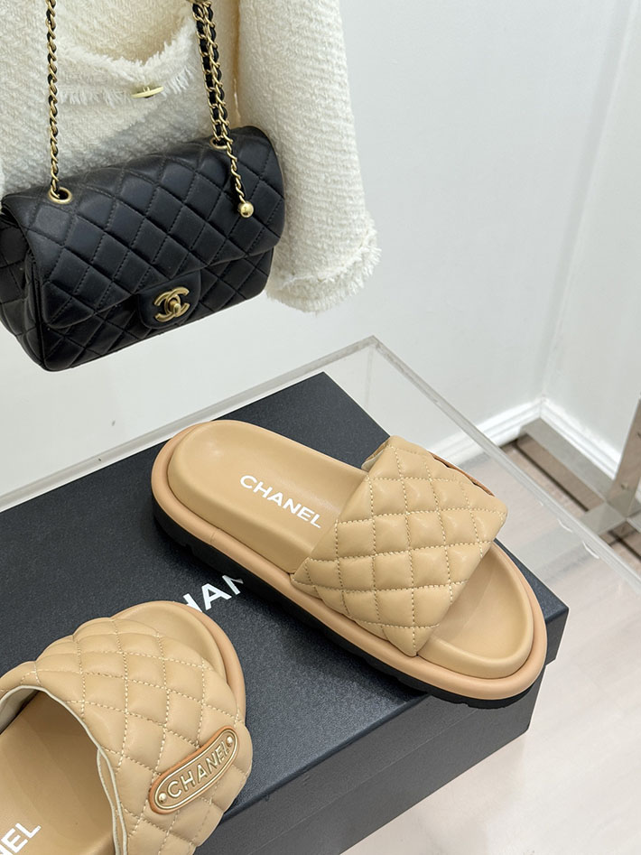 最高級シャネルスーパーコピー CHANEL 2026年 新作 サンダル マトラッセ ココマーク ミュール ブラック 2630859 シャネル サンダル 新作 - 画像 (7)