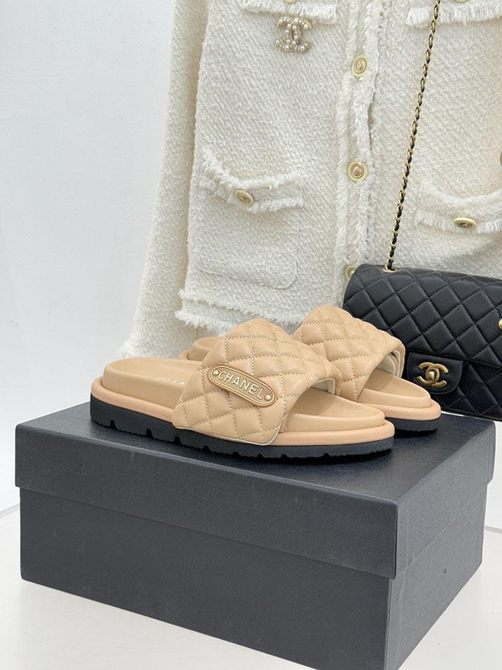最高級シャネルスーパーコピー CHANEL 2026年 新作 サンダル マトラッセ ココマーク ミュール ブラック 2630859 シャネル サンダル 新作 - 画像 (2)