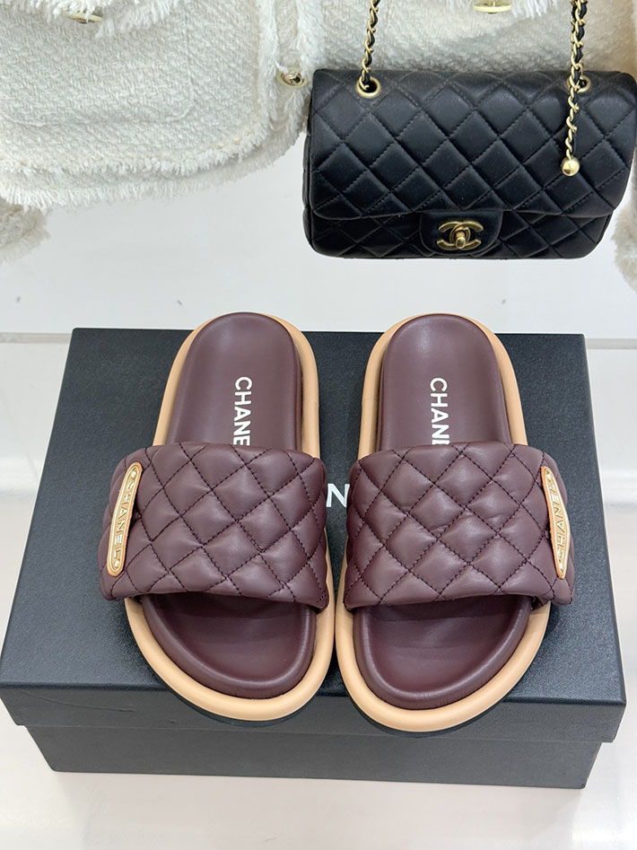 最高級シャネルスーパーコピー CHANEL 2026年 新作 サンダル マトラッセ ココマーク ミュール ワインレッド 2630860 シャネル サンダル 定価 - 画像 (8)