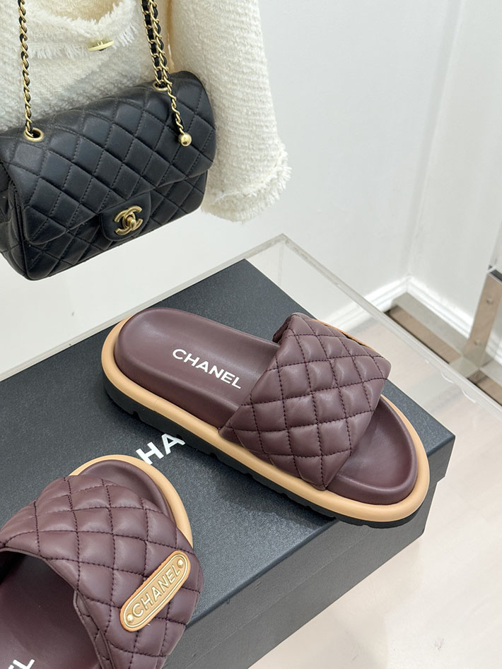 最高級シャネルスーパーコピー CHANEL 2026年 新作 サンダル マトラッセ ココマーク ミュール ワインレッド 2630860 シャネル サンダル 定価 - 画像 (7)