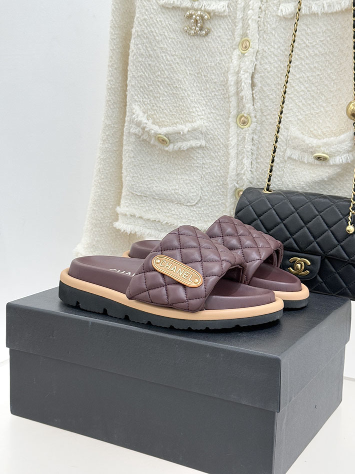 最高級シャネルスーパーコピー CHANEL 2026年 新作 サンダル マトラッセ ココマーク ミュール ワインレッド 2630860 シャネル サンダル 定価 - 画像 (2)