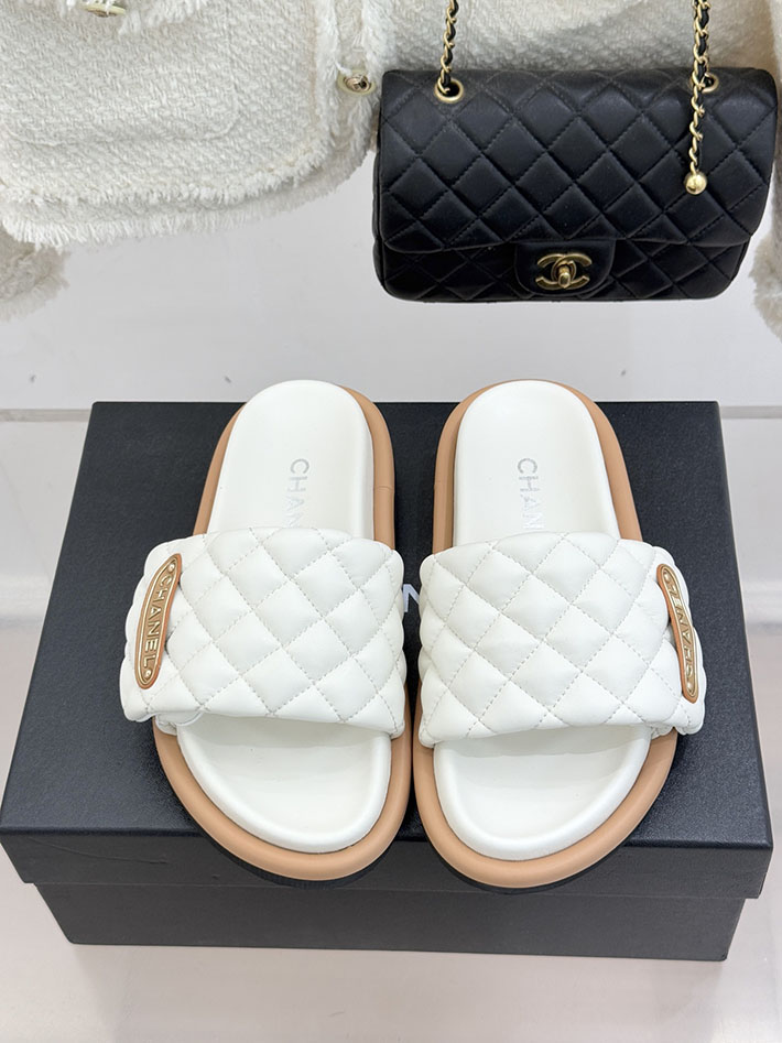 最高級シャネルスーパーコピー CHANEL 2026年 新作 サンダル マトラッセ ココマーク ミュール ホワイト 2630861 レディース シャネル サンダル - 画像 (8)