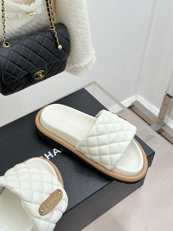 最高級シャネルスーパーコピー CHANEL 2026年 新作 サンダル マトラッセ ココマーク ミュール ホワイト 2630861 レディース シャネル サンダル - 画像 (7)
