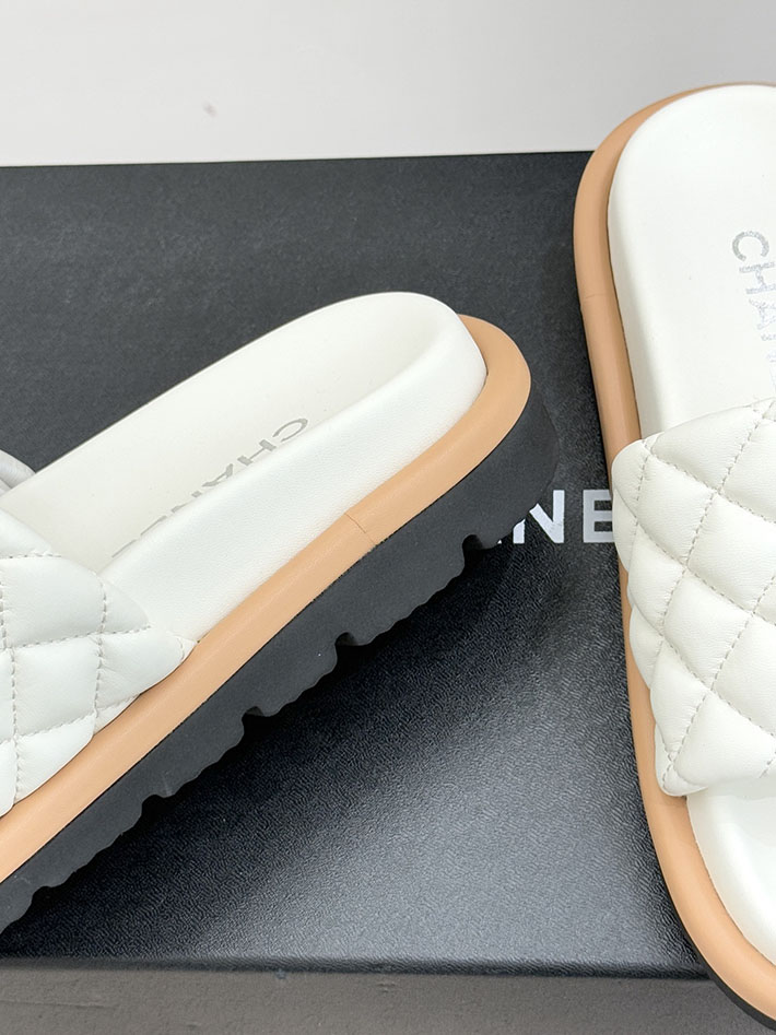 最高級シャネルスーパーコピー CHANEL 2026年 新作 サンダル マトラッセ ココマーク ミュール ホワイト 2630861 レディース シャネル サンダル - 画像 (6)