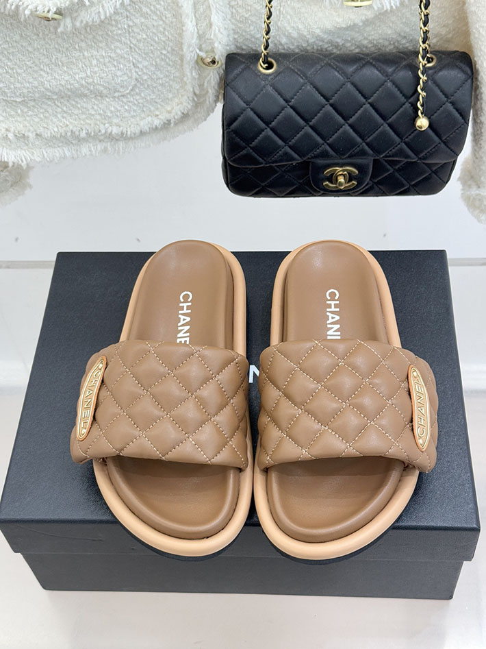 最高級シャネルスーパーコピー CHANEL 2026年 新作 サンダル マトラッセ ココマーク ミュール ブラウン 2630862 シャネル サンダル 安い - 画像 (8)