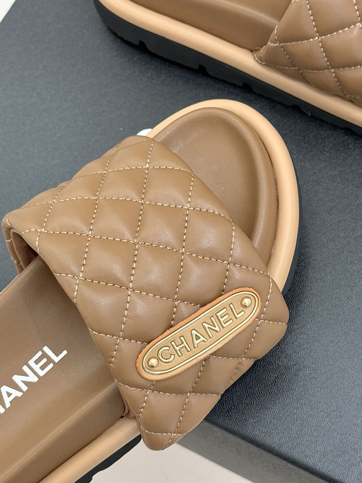 最高級シャネルスーパーコピー CHANEL 2026年 新作 サンダル マトラッセ ココマーク ミュール ブラウン 2630862 シャネル サンダル 安い - 画像 (5)