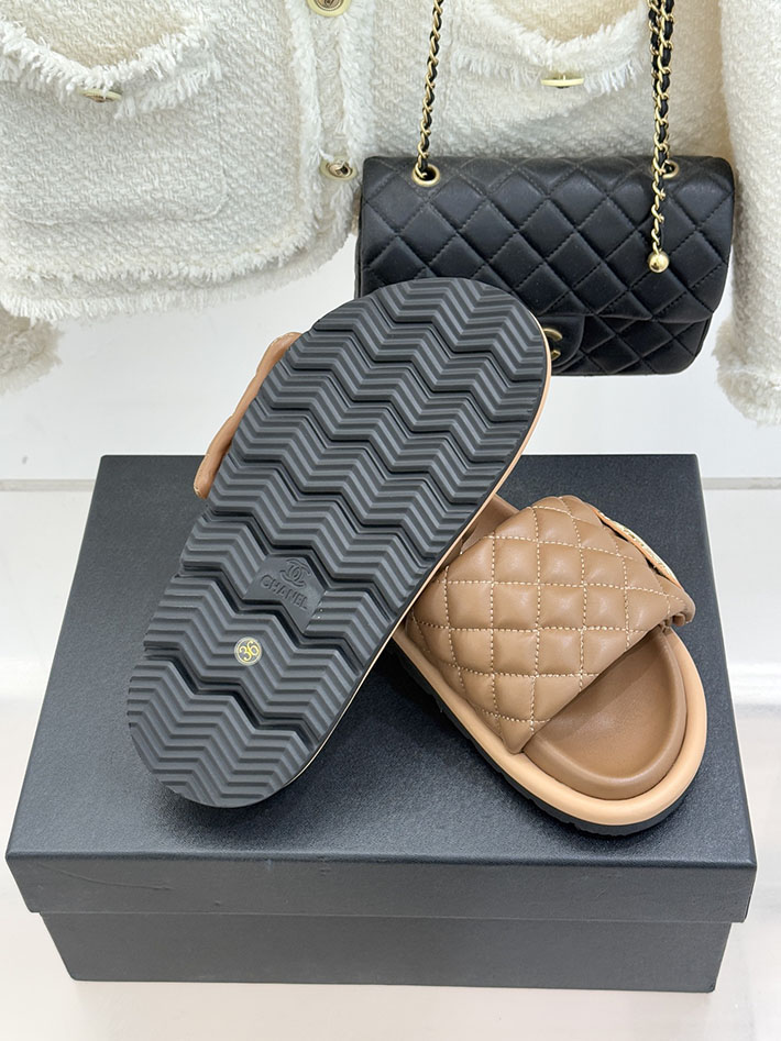最高級シャネルスーパーコピー CHANEL 2026年 新作 サンダル マトラッセ ココマーク ミュール ブラウン 2630862 シャネル サンダル 安い - 画像 (3)