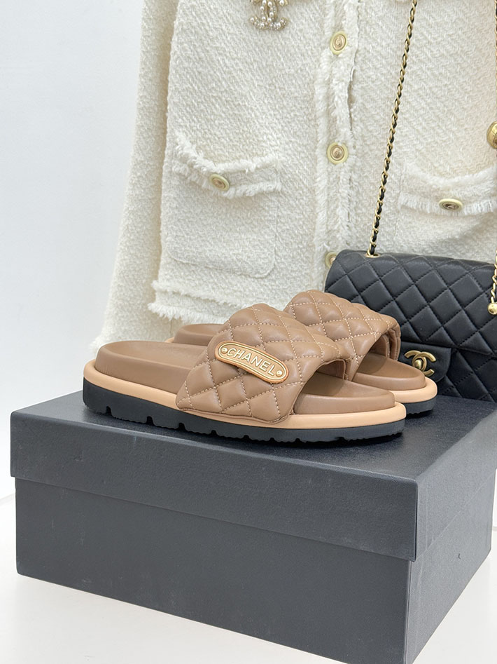 最高級シャネルスーパーコピー CHANEL 2026年 新作 サンダル マトラッセ ココマーク ミュール ブラウン 2630862 シャネル サンダル 安い - 画像 (2)