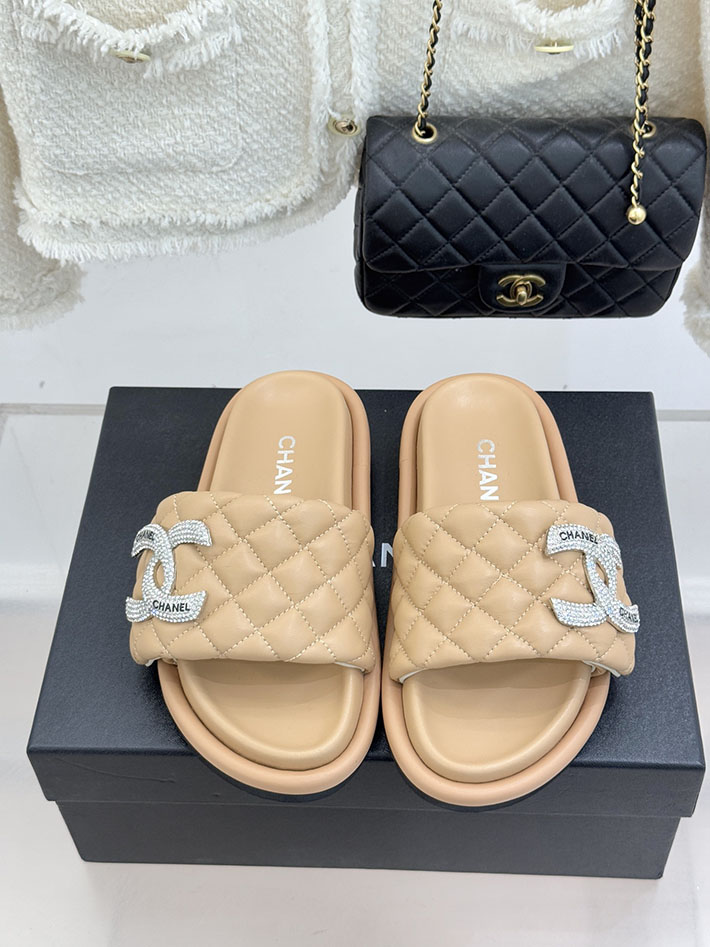 最高級シャネルスーパーコピー CHANEL 2026年 新作 サンダル マトラッセ ココマーク ミュール ブラウン 2630863 サンダル おしゃれ 歩きやすい - 画像 (8)