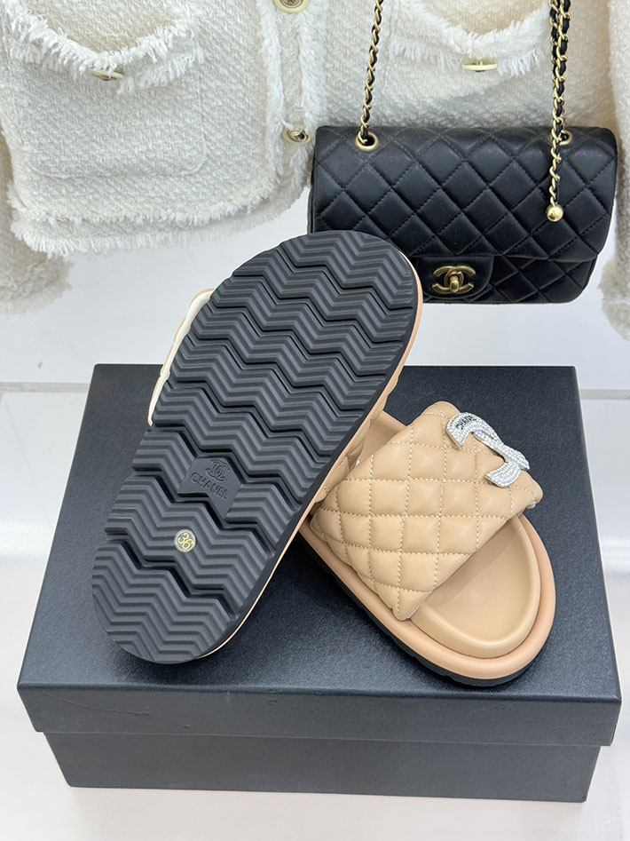 最高級シャネルスーパーコピー CHANEL 2026年 新作 サンダル マトラッセ ココマーク ミュール ブラウン 2630863 サンダル おしゃれ 歩きやすい - 画像 (3)