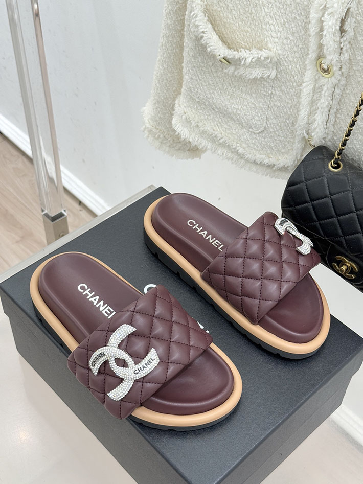 最高級シャネルスーパーコピー CHANEL 2026年 新作 サンダル マトラッセ ココマーク ミュール ワインレッド 2630864 サンダル おしゃれ レディース - 画像 (9)