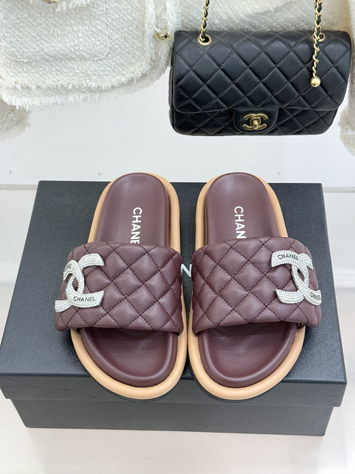 最高級シャネルスーパーコピー CHANEL 2026年 新作 サンダル マトラッセ ココマーク ミュール ワインレッド 2630864 サンダル おしゃれ レディース - 画像 (8)