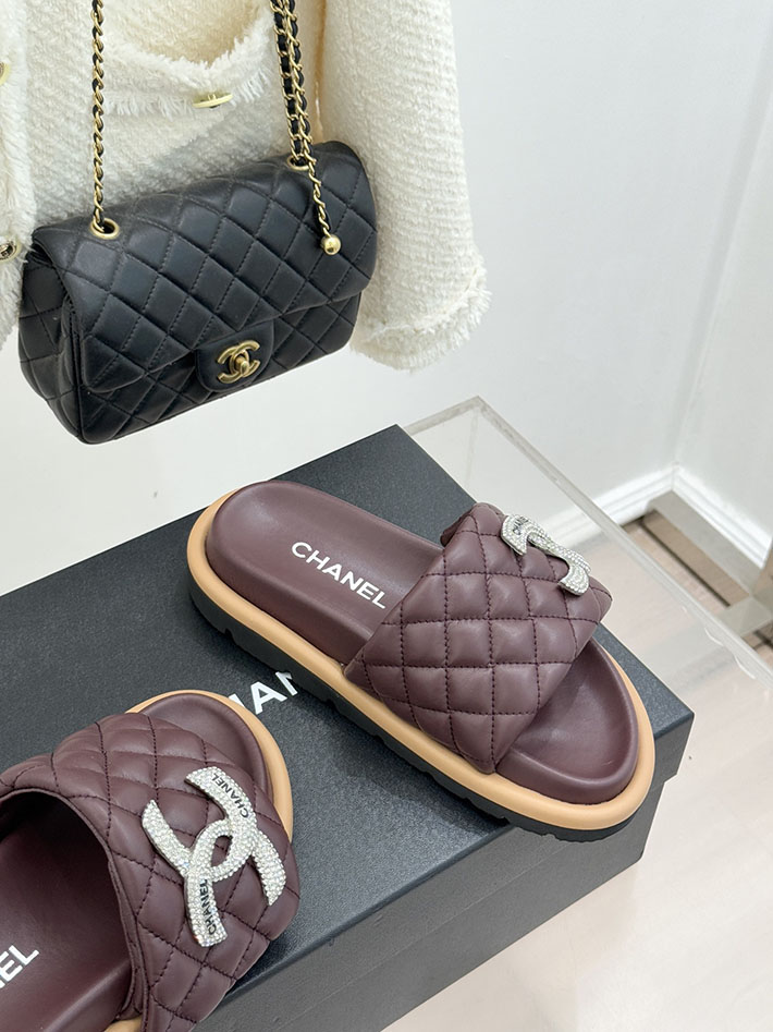 最高級シャネルスーパーコピー CHANEL 2026年 新作 サンダル マトラッセ ココマーク ミュール ワインレッド 2630864 サンダル おしゃれ レディース - 画像 (7)