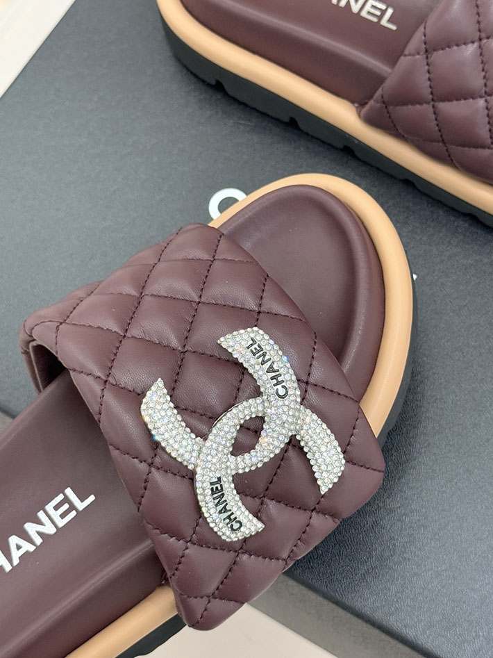 最高級シャネルスーパーコピー CHANEL 2026年 新作 サンダル マトラッセ ココマーク ミュール ワインレッド 2630864 サンダル おしゃれ レディース - 画像 (5)