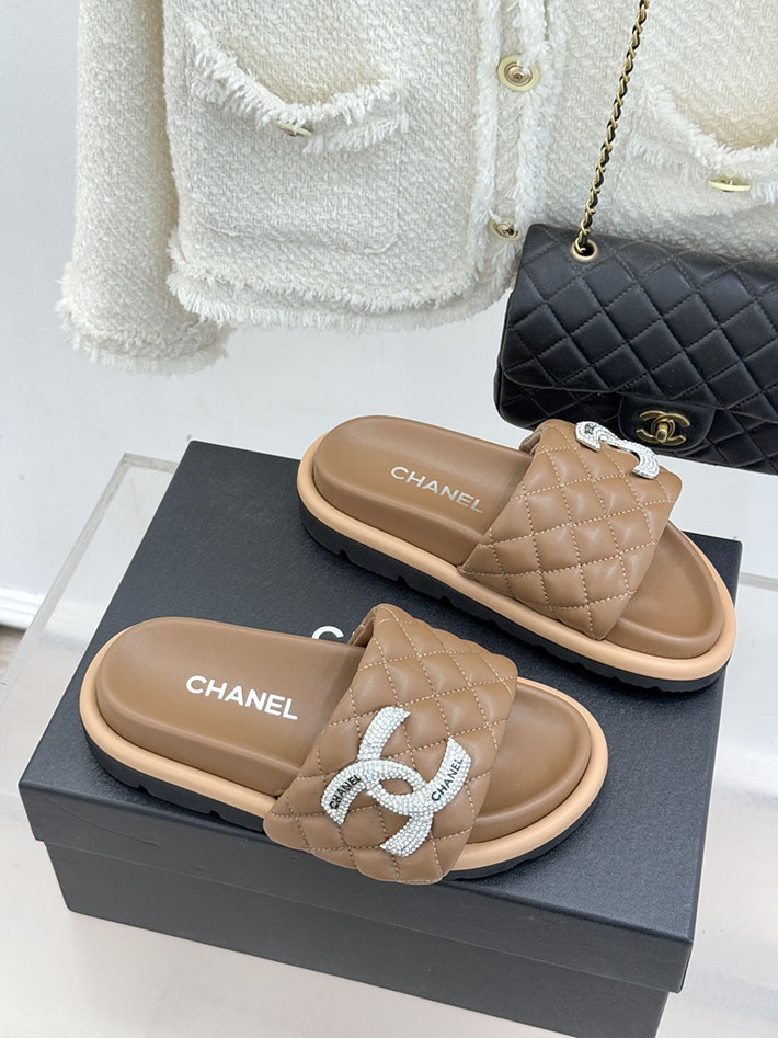 最高級シャネルスーパーコピー CHANEL 2026年 新作 サンダル マトラッセ ココマーク ミュール ブラウン 2630866 サンダル おしゃれ 安い - 画像 (9)