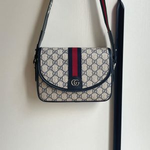 グッチ 斜めがけ レディース