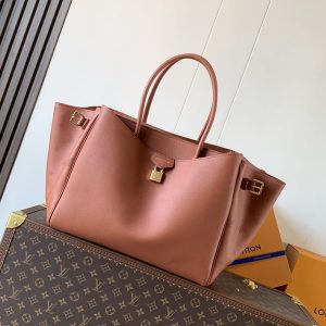 ヴィトン バッグ 芸能人