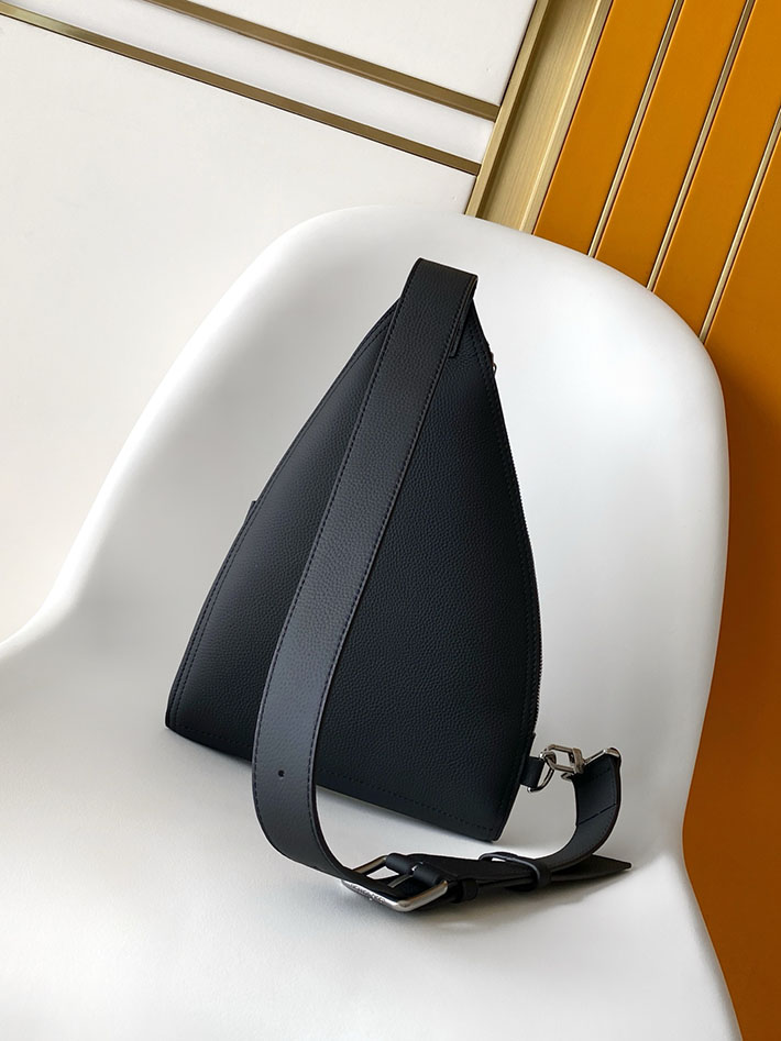 ルイヴィトン販売店舗 メンズバッグ Louis Vuitton デルタ・スリングバッグ ブラック M27060 ルイヴィトン スリングバッグ メンズ - 画像 (8)