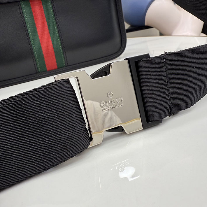グッチ直営アウトレット店 GUCCI ウェブ トレードマーク スモール ベルトバッグ ブラック 867032 AAGIH 1057 グッチ バッグ メンズ アウトレット - 画像 (2)