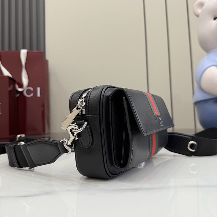 グッチ直営アウトレット店 GUCCI ウェブ トレードマーク ミニバッグ ブラック 867268 AAGIH 1057 GUCCI ショルダーバッグ メンズ 人気 - 画像 (11)