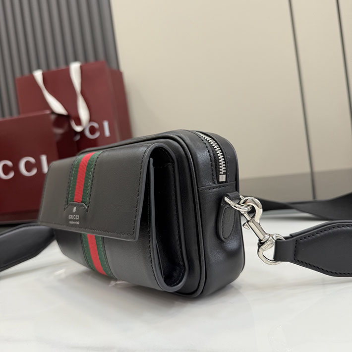 グッチ直営アウトレット店 GUCCI ウェブ トレードマーク ミニバッグ ブラック 867268 AAGIH 1057 GUCCI ショルダーバッグ メンズ 人気 - 画像 (7)