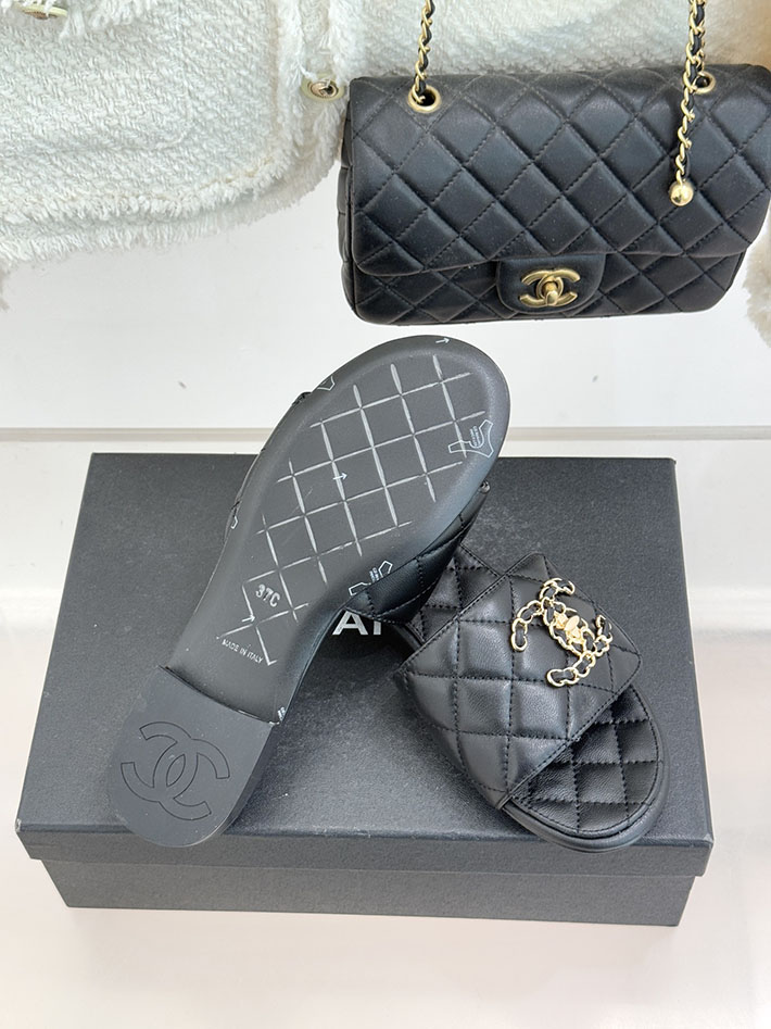 最高級シャネルスーパーコピー CHANEL ココマーク キルティング レザー ミュール サンダル ブラック 2630912 シャネル ミュール サンダル - 画像 (2)