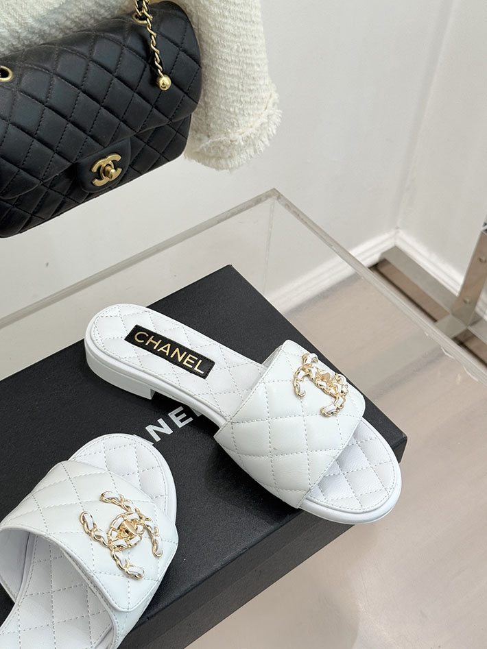 最高級シャネルスーパーコピー CHANEL ココマーク キルティング レザー ミュール サンダル ホワイト 2630914 シャネル サンダル レディース - 画像 (6)