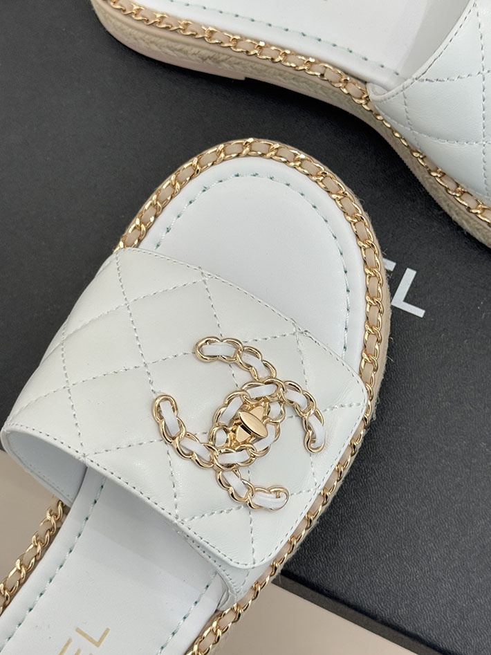 最高級シャネルスーパーコピー CHANEL ココマーク キルティング レザー ミュール サンダル ホワイト 2630916 シャネル サンダル 新作 - 画像 (4)