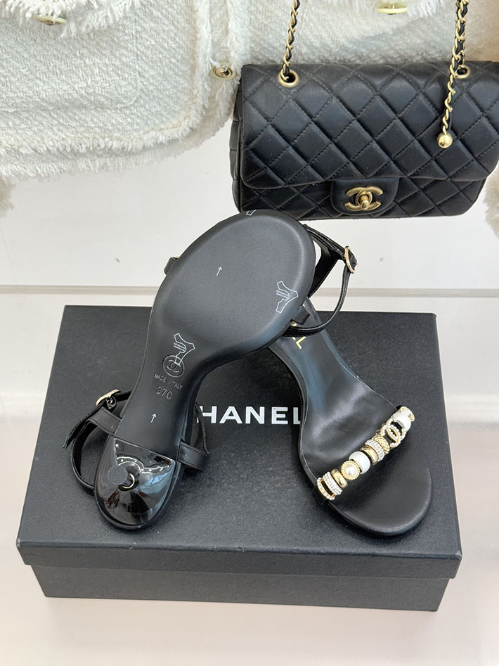 最高級シャネルスーパーコピー CHANEL ココマーク サンダル ストラップサンダル 2026新作 ブラック 2630920 シャネル 靴 レディース 人気 - 画像 (2)