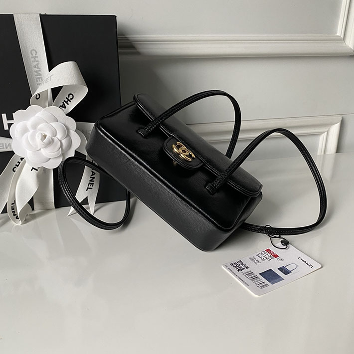 シャネル 新作バッグ 2026 CHANEL ストラップ クラッチ バッグ ダークブルー AP5068-B23204-U2366 シャネル バッグ ミニ - 画像 (2)