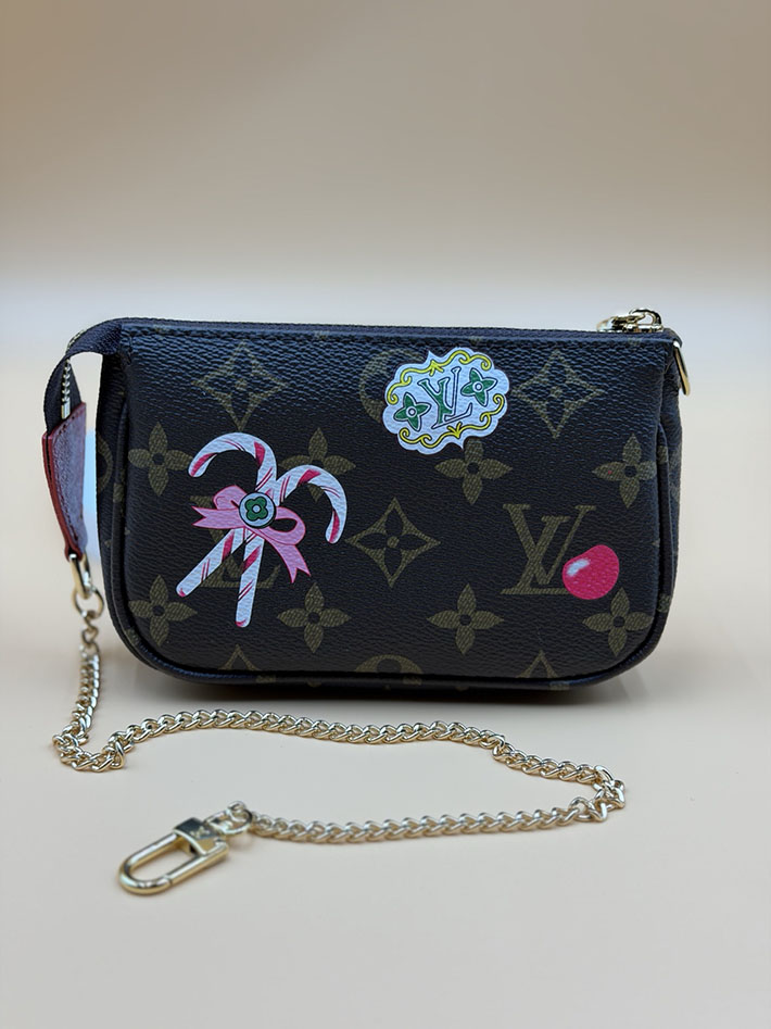 ルイヴィトン販売店舗 レディースバッグ LV ミニポシェット・アクセソワール ヴィヴィエンヌ モノグラム レッド M12205 ルイヴィトン ミニバッグ 人気 - 画像 (9)