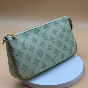 ルイヴィトン ポシェット 斜 めがけ