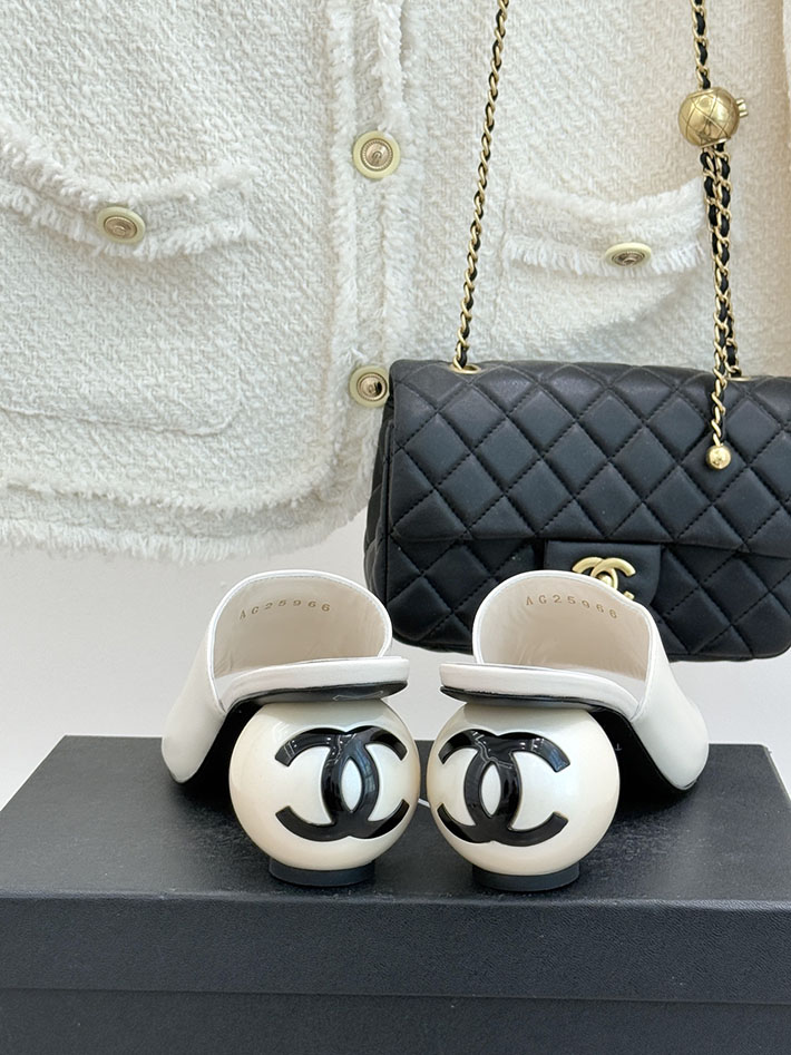 最高級シャネルスーパーコピー CHANEL パールヒールブーツ 2026新作 球体パールヒール パンプス ホワイト 2630936 シャネル サンダル 安い - 画像 (5)