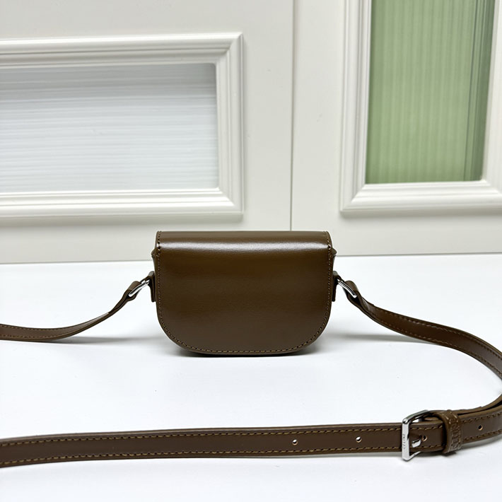 セリーヌ バッグ 人気 ランキング CELINE MINI CROSSBODY BAG ミニ クロスボディバッグ グレイズドブラウン 10N673DPV.19BG セリーヌ ミニ バッグ チェーン - 画像 (8)