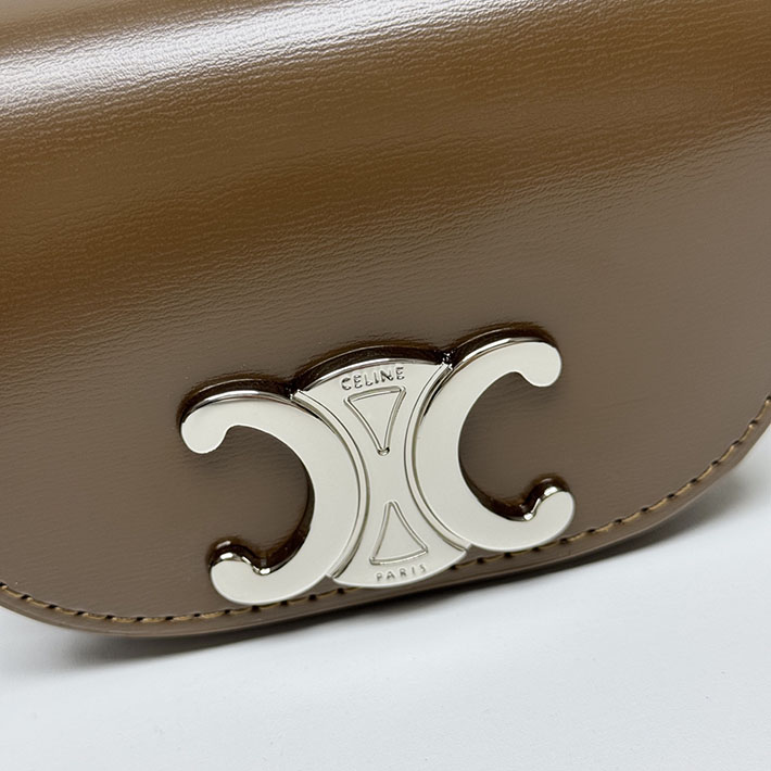 セリーヌ バッグ 人気 ランキング CELINE MINI CROSSBODY BAG ミニ クロスボディバッグ グレイズドブラウン 10N673DPV.19BG セリーヌ ミニ バッグ チェーン - 画像 (4)