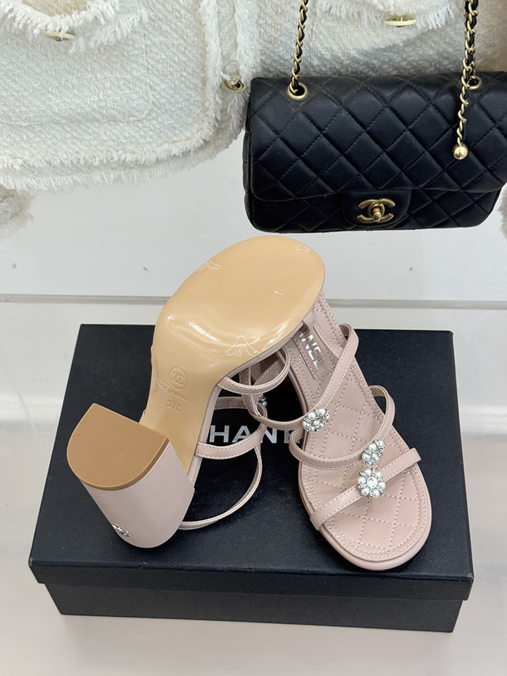 最高級シャネルスーパーコピー CHANEL サンダル 2026年 新作 95mm ラミネート ラムスキン ピンク 2630957 レディース シャネル サンダル - 画像 (2)