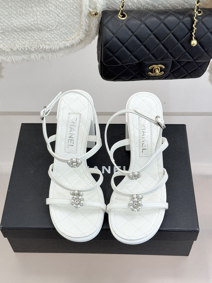 最高級シャネルスーパーコピー CHANEL サンダル 2026年 新作 95mm ラミネート ラムスキン ホワイト 2630958 シャネル サンダル 白 - 画像 (7)