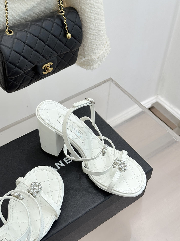 最高級シャネルスーパーコピー CHANEL サンダル 2026年 新作 95mm ラミネート ラムスキン ホワイト 2630958 シャネル サンダル 白 - 画像 (6)