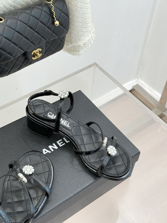 最高級シャネルスーパーコピー CHANEL ラグジュアリー サンダル ラミネート ラムスキン ブラック 2630960 シャネル風サンダル - 画像 (6)