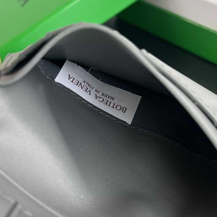 最高級ボッテガコピー Bottega Veneta イントレチャート ミディアム 二つ折りウォレット アゲートグレー 749940VCPP21556 ボッテガ アウトレット 財布 値段 - 画像 (2)